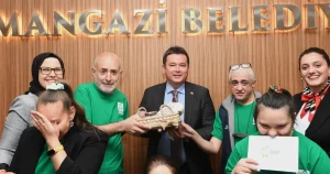 bursa-osmangazide-engelli-bireyler-sordu-baskan-aydin-cevapladi-iGaxB6eV.webp
