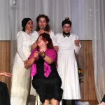 bursada-osmangazili-kadinlar-kozalar-oyunu-ile-izleyici-karsisinda-xfTZ4JZm.webp