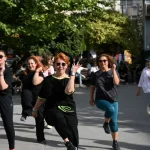 genclik-coskusu-bornova-sokaklarinda-yukseliyor-9QLcl816.webp