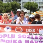 izmir-karabaglarda-kadina-siddete-isyan-wzfVP6Gs.webp