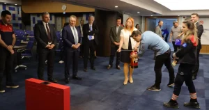 izmirde-turizm-isletmeleri-afet-guvenligi-icin-bir-araya-geldi-uVWA6G37.webp