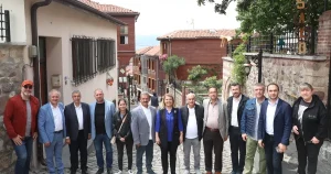 kapancada-soz-sanatin-sahne-sokaklarin-ZHvTkn2e.webp