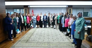kayseri-buyuksehirden-kadin-muhtarlara-anneler-gunu-toplantisi-bhRNqSV6.webp