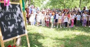 kocaeli-cayirova-cocuk-kuluplerinde-annelere-ozel-etkinlik-ZPes3Gva.webp
