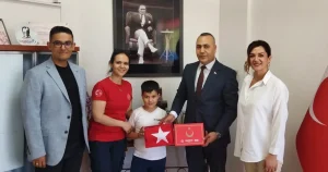 manisa-buyuksehir-sehit-suleyman-gurun-oglunun-ozel-gununu-unutmadi-irJxEwKz.webp