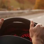 trafikte-guvenli-surus-icin-uc-altin-kural-dikkat-daginikligi-felakete-yol-aciyor-DK5NeUBQ.webp