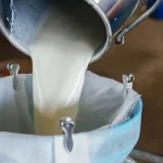 turkiyede-sut-uretimi-yukseliyor-martta-1-milyon-15-bin-ton-sut-toplandi-aCkUhGU1.webp
